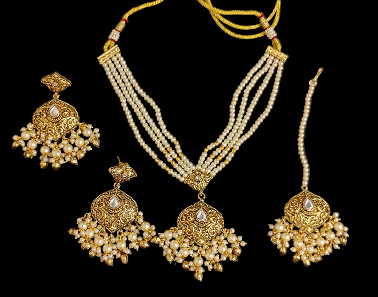 Royal White & Golden shade Choker With Matching Earrings & Maang Tikka