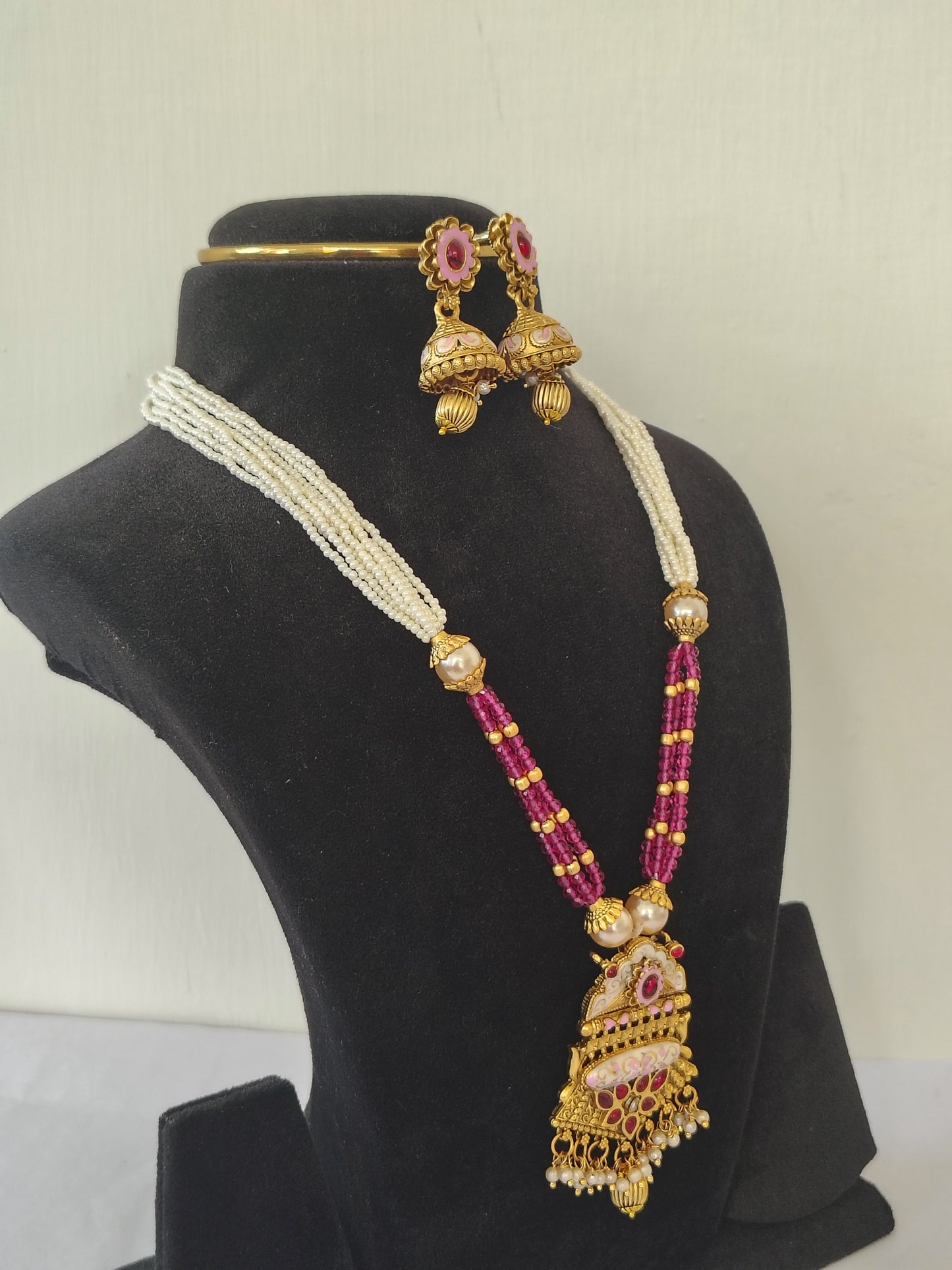 Pink White Golden With Golden Earrings