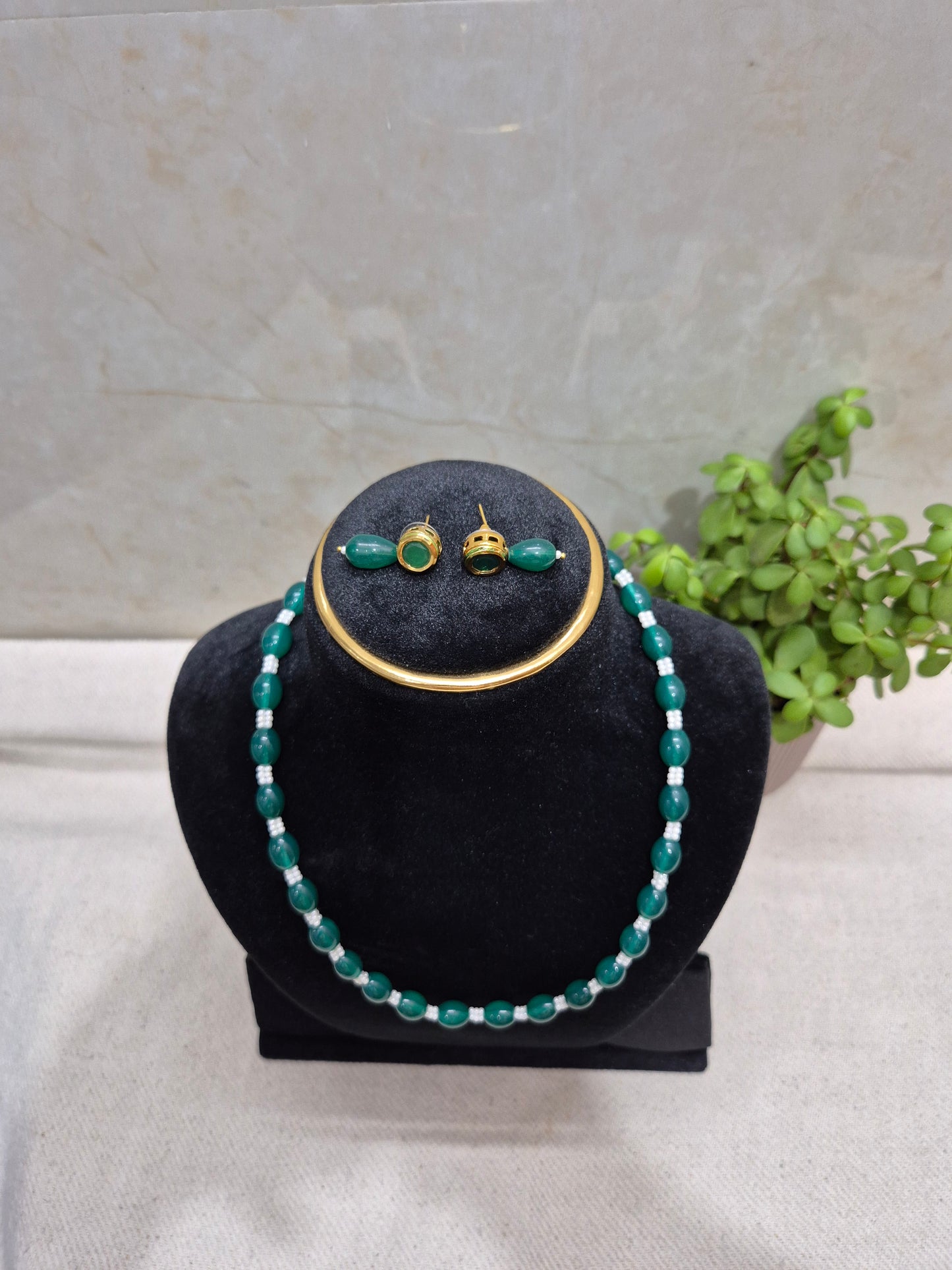 Green Drop and White Beads Necklace Set