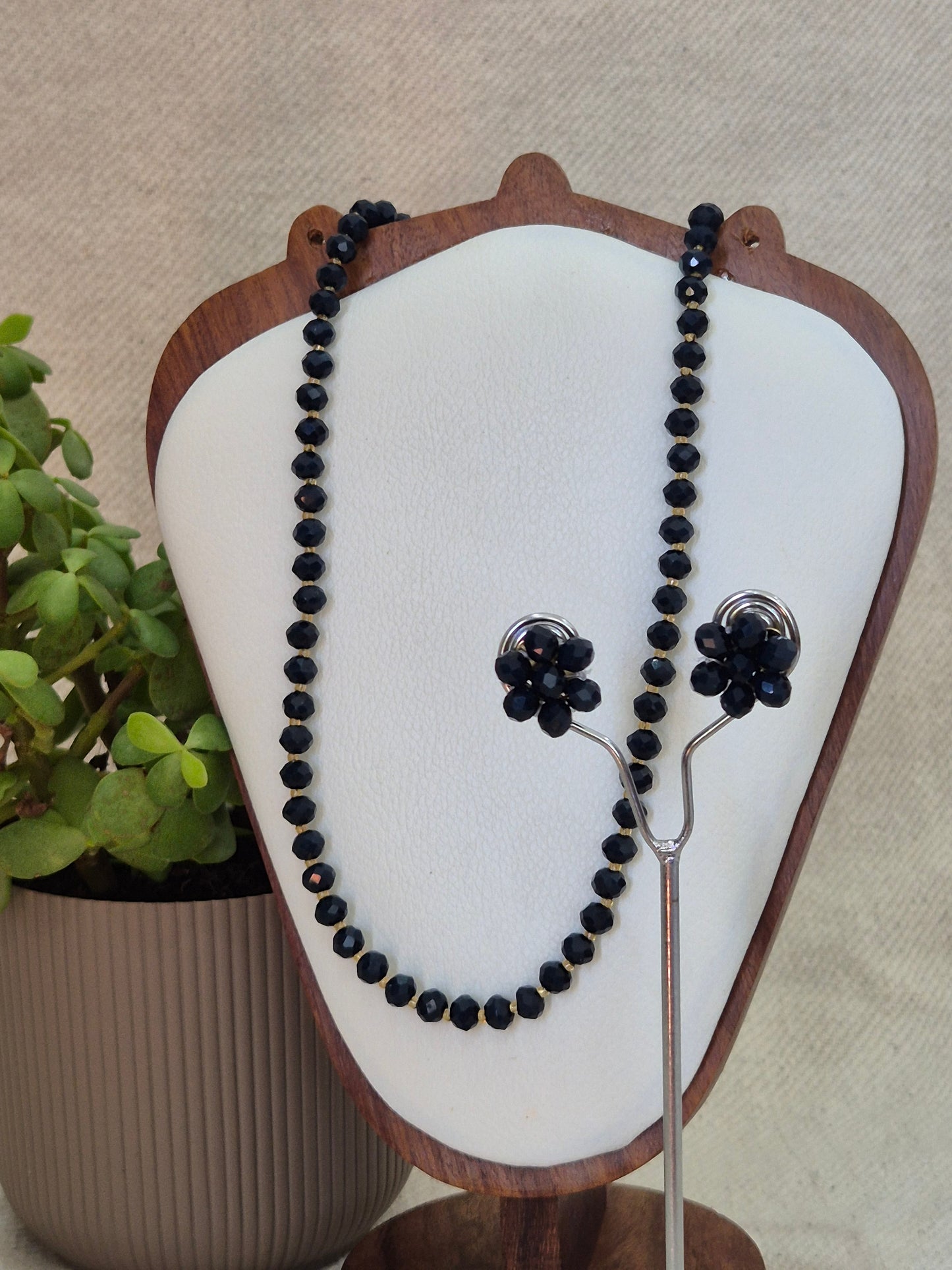 Black Diamond Cut Beads Necklace