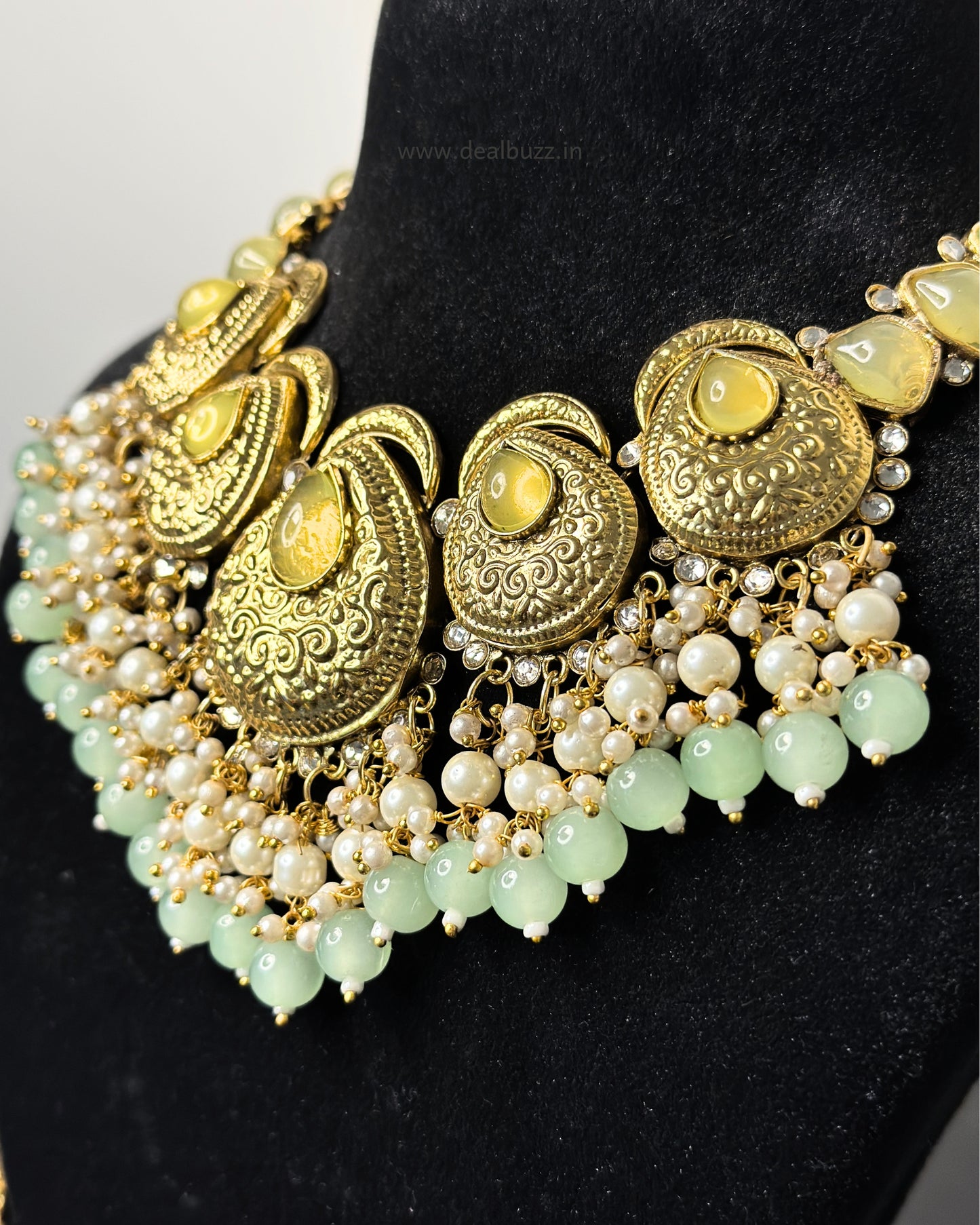 Royal Mint Golden Set With Earrings