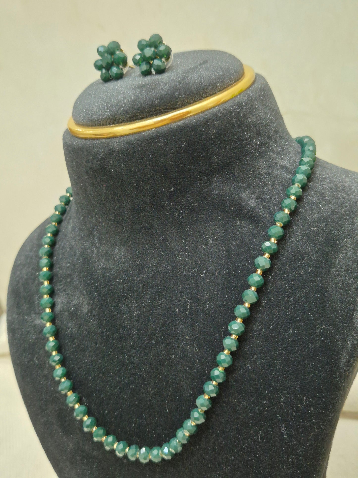 Diamond Cut Sparkling Emerald-Green Bead Necklace and Earring Set