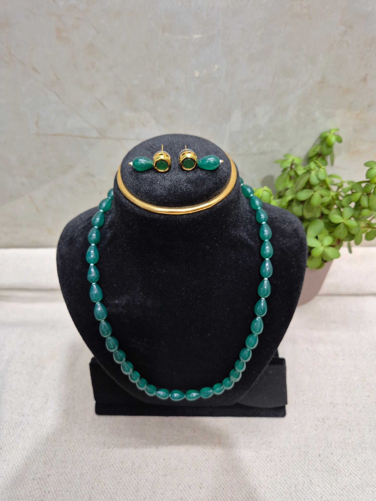 Green Drop Beads Necklace And Golden Metal Earrings
