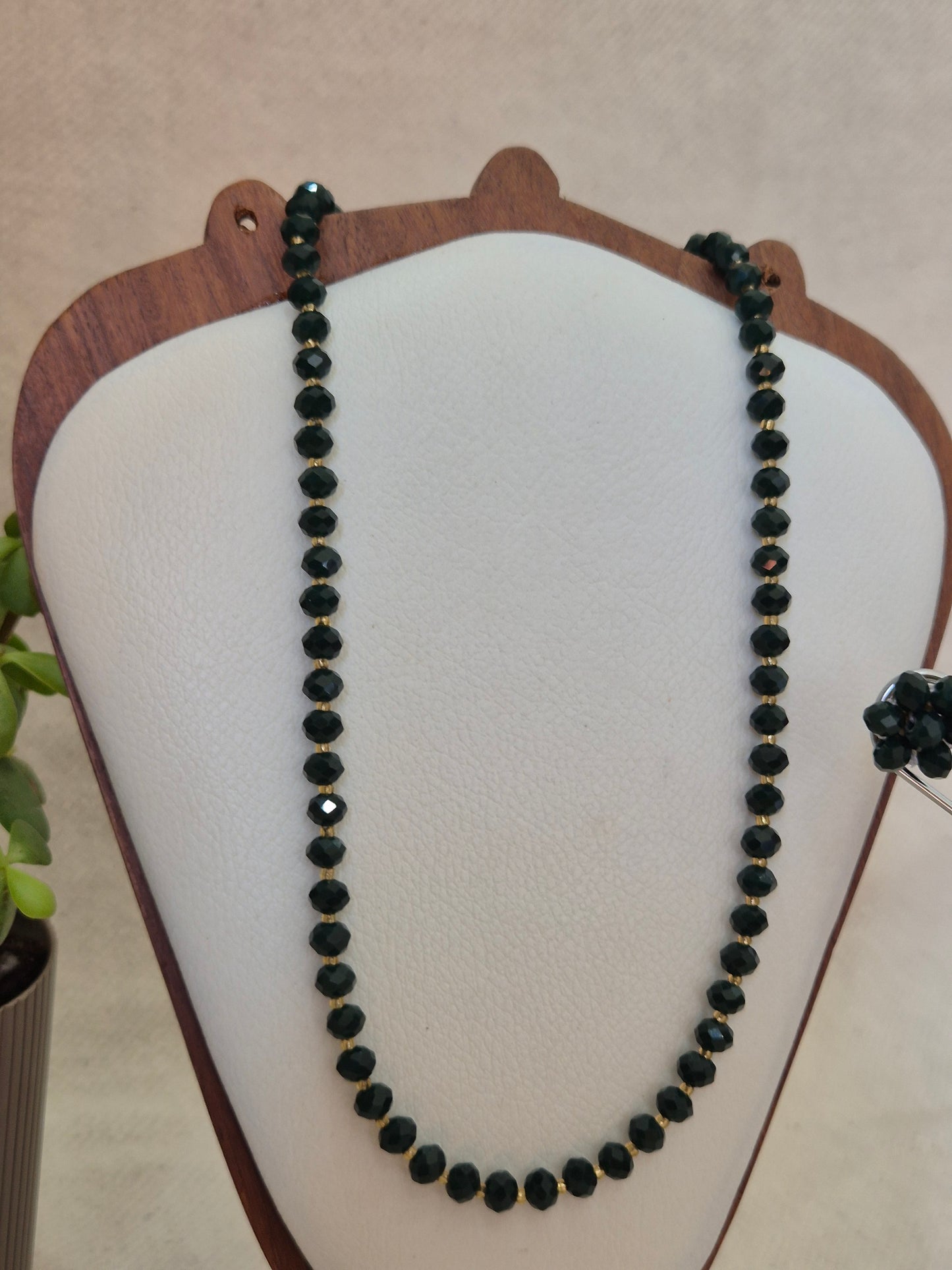 Diamond Cut Sparkling Emerald-Green Bead Necklace and Earring Set