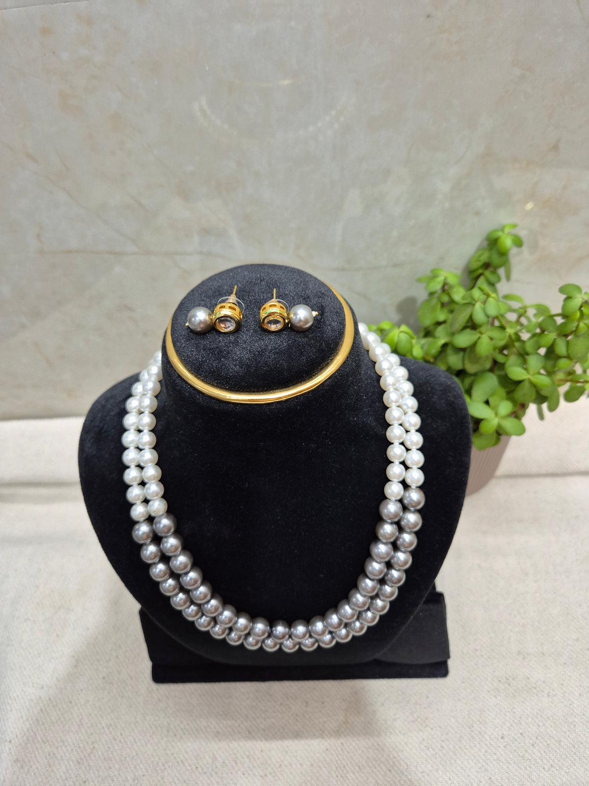 White & Grey Pearl Necklace Set DB00430