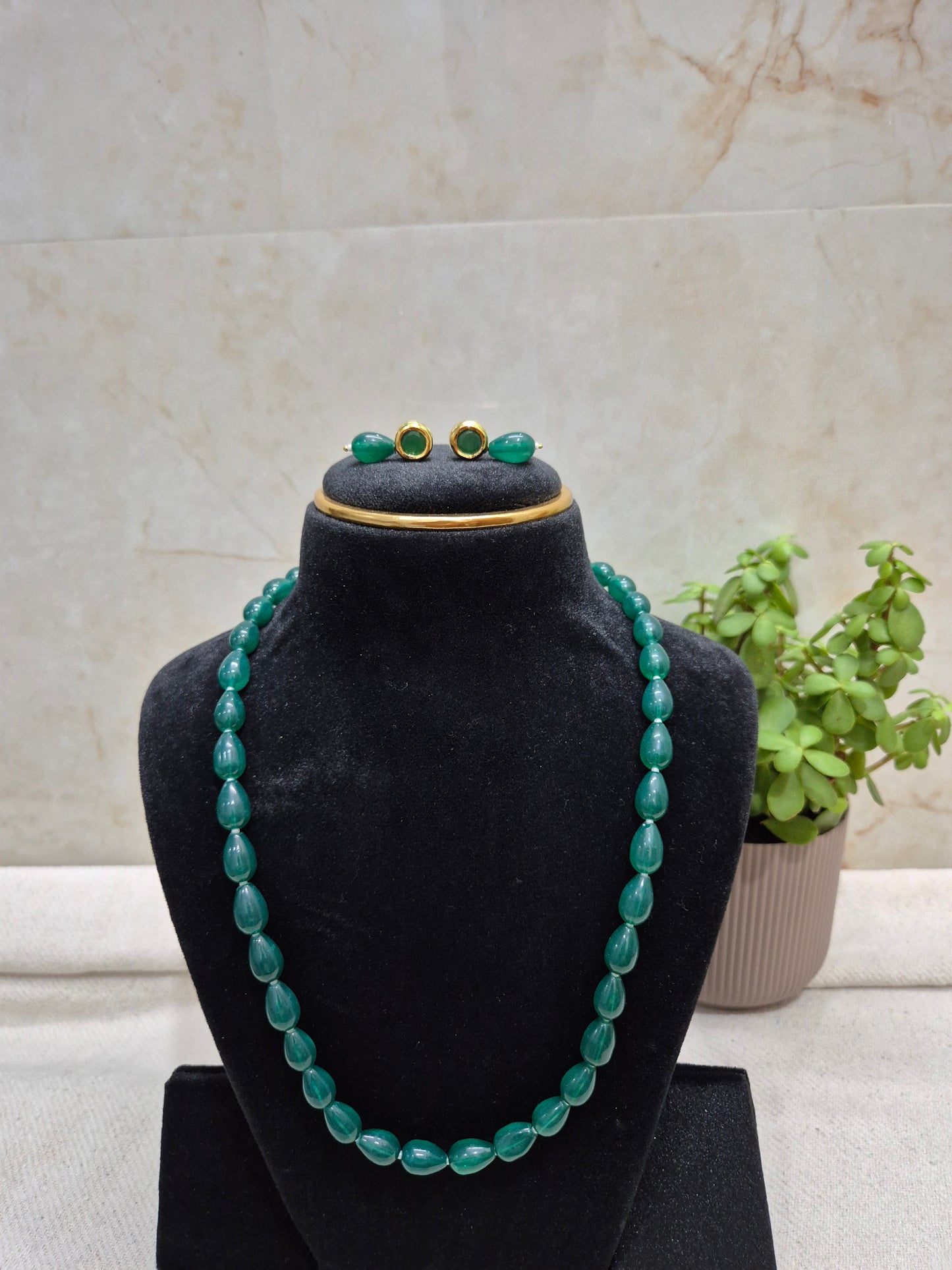 Green Drop Beads Necklace And Golden Metal Earrings