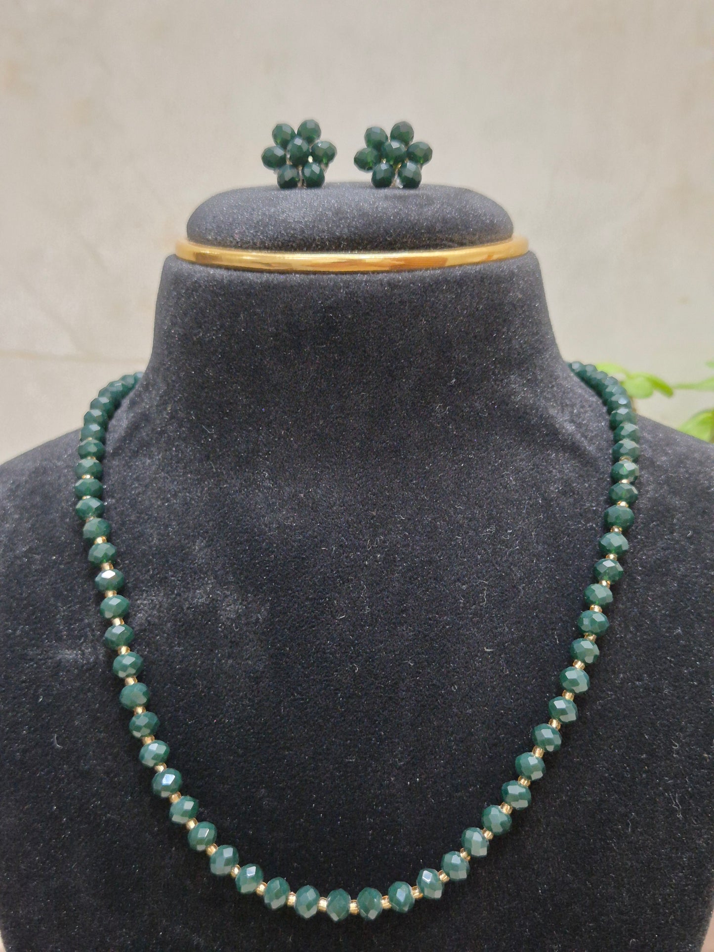 Diamond Cut Sparkling Emerald-Green Bead Necklace and Earring Set