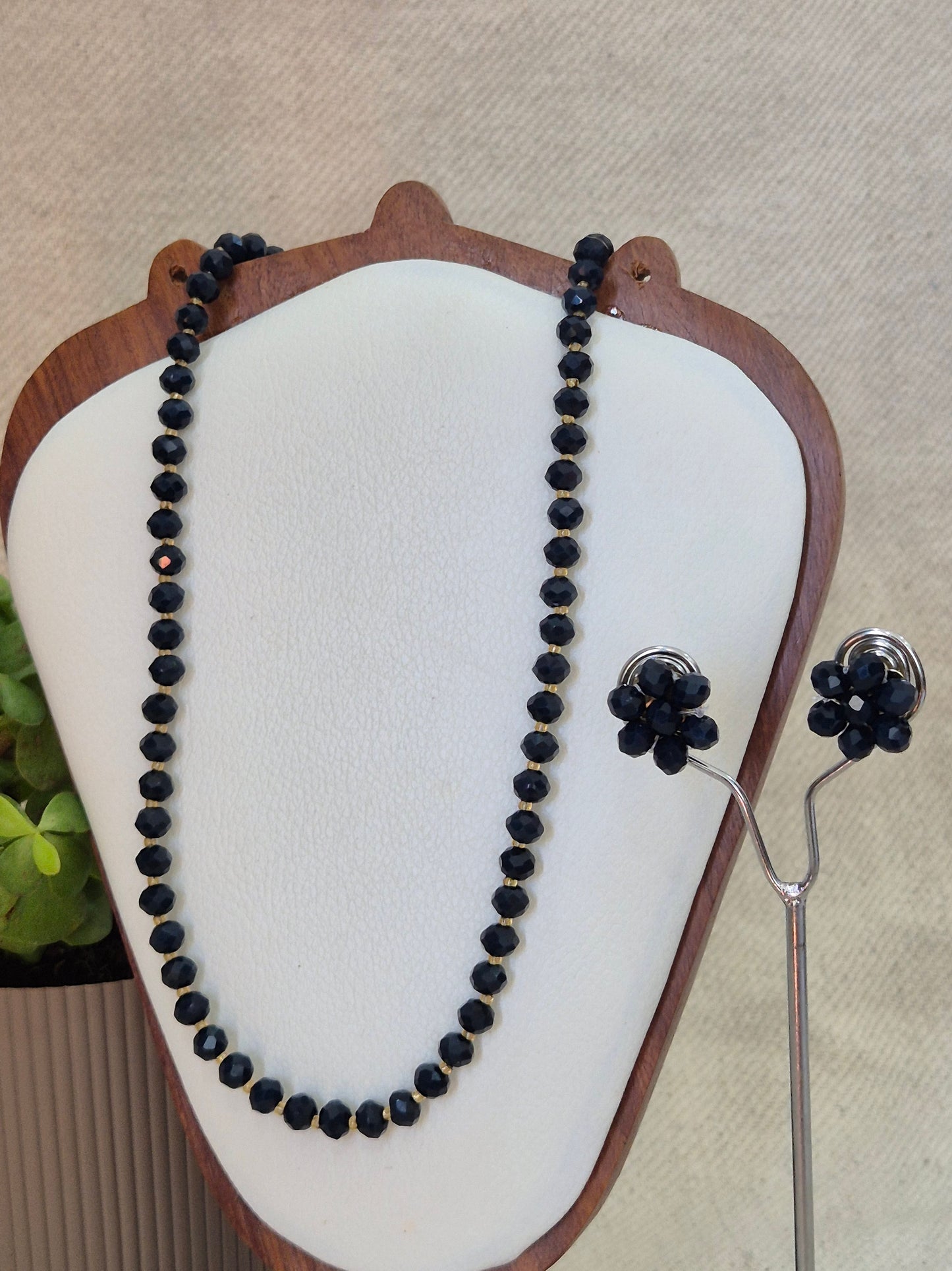 Black Diamond Cut Beads Necklace
