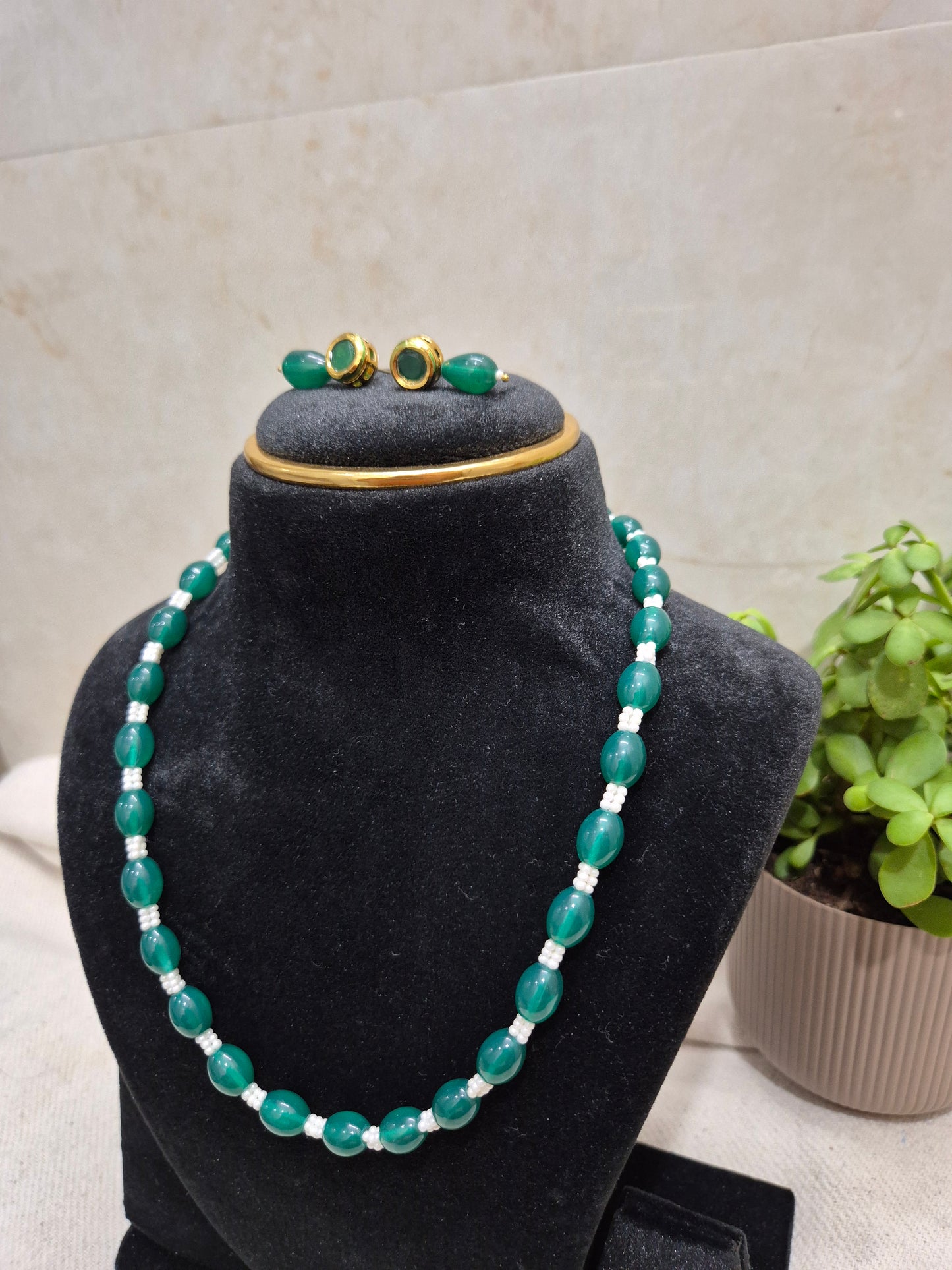 Green Drop and White Beads Necklace Set