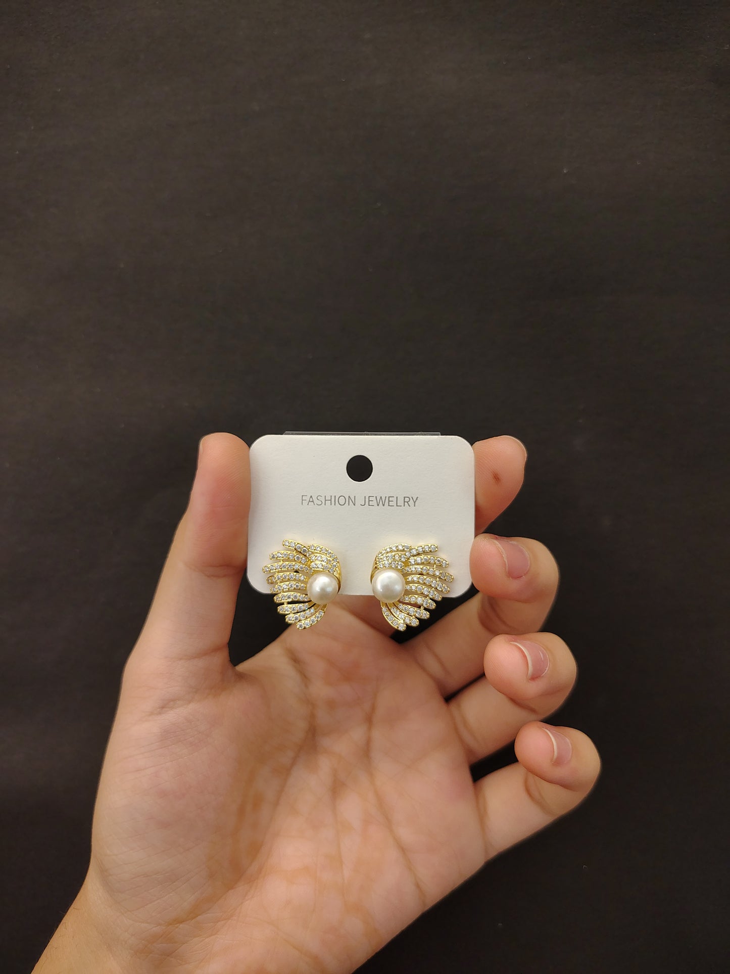 Pavé Seashell & Pearl Studs
