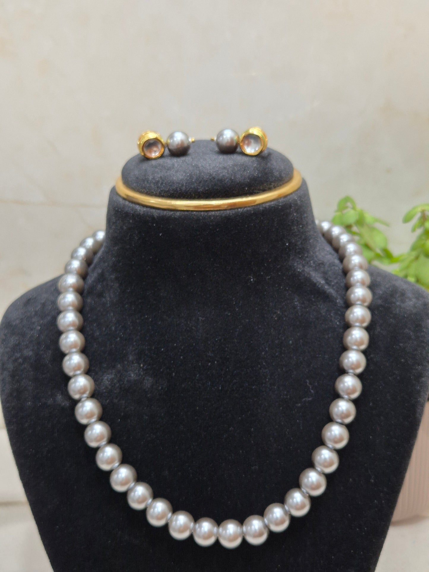 Grey Shade Pearl Necklace & Earrings Set