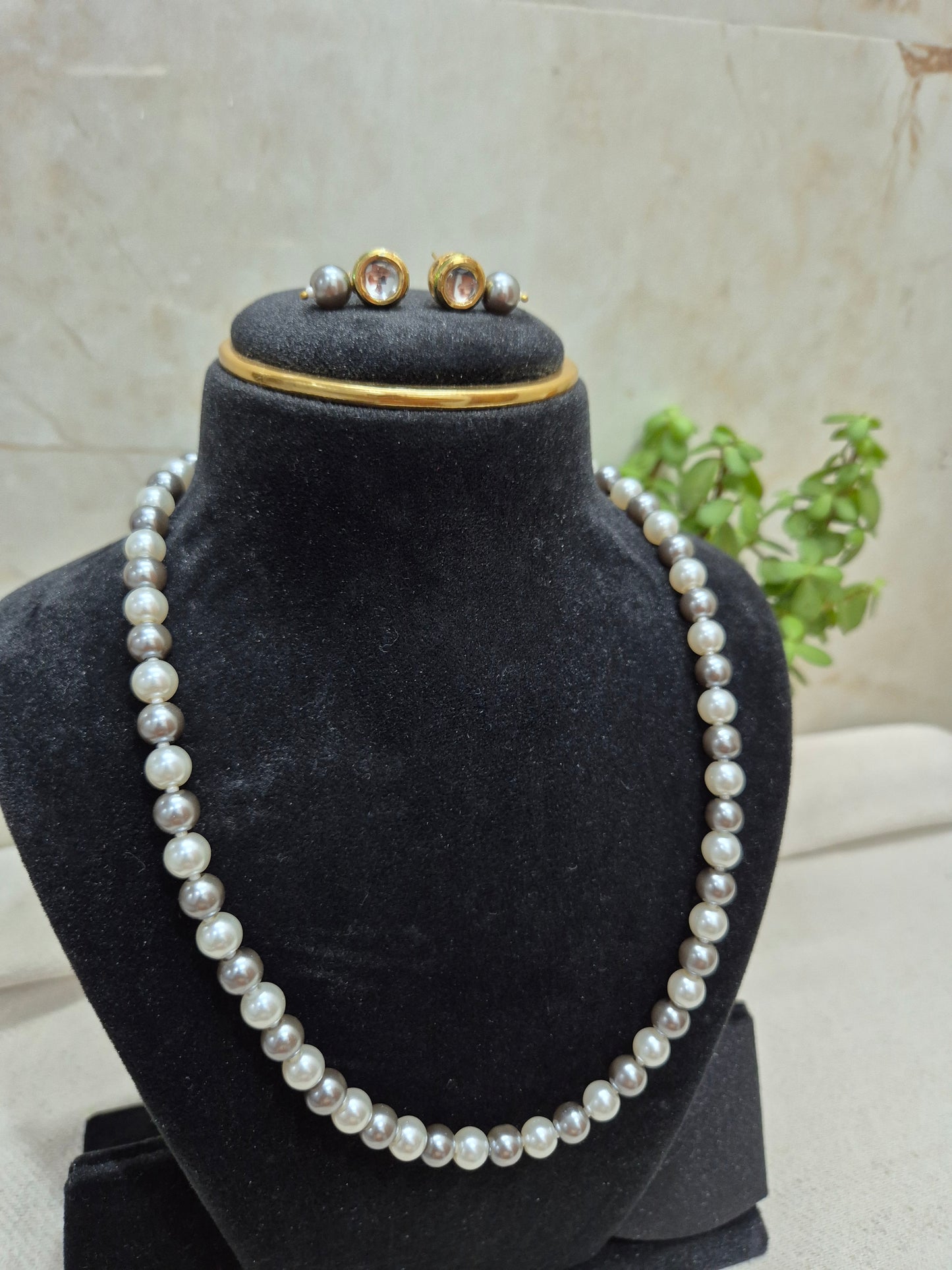 Grey And White Beads Necklace With Metal Earrings