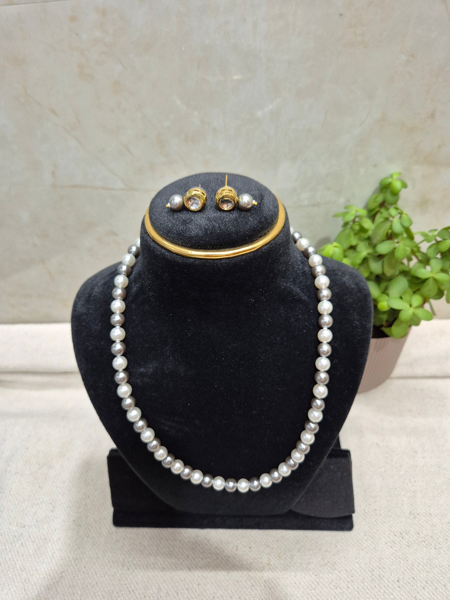 Grey And White Beads Necklace With Metal Earrings