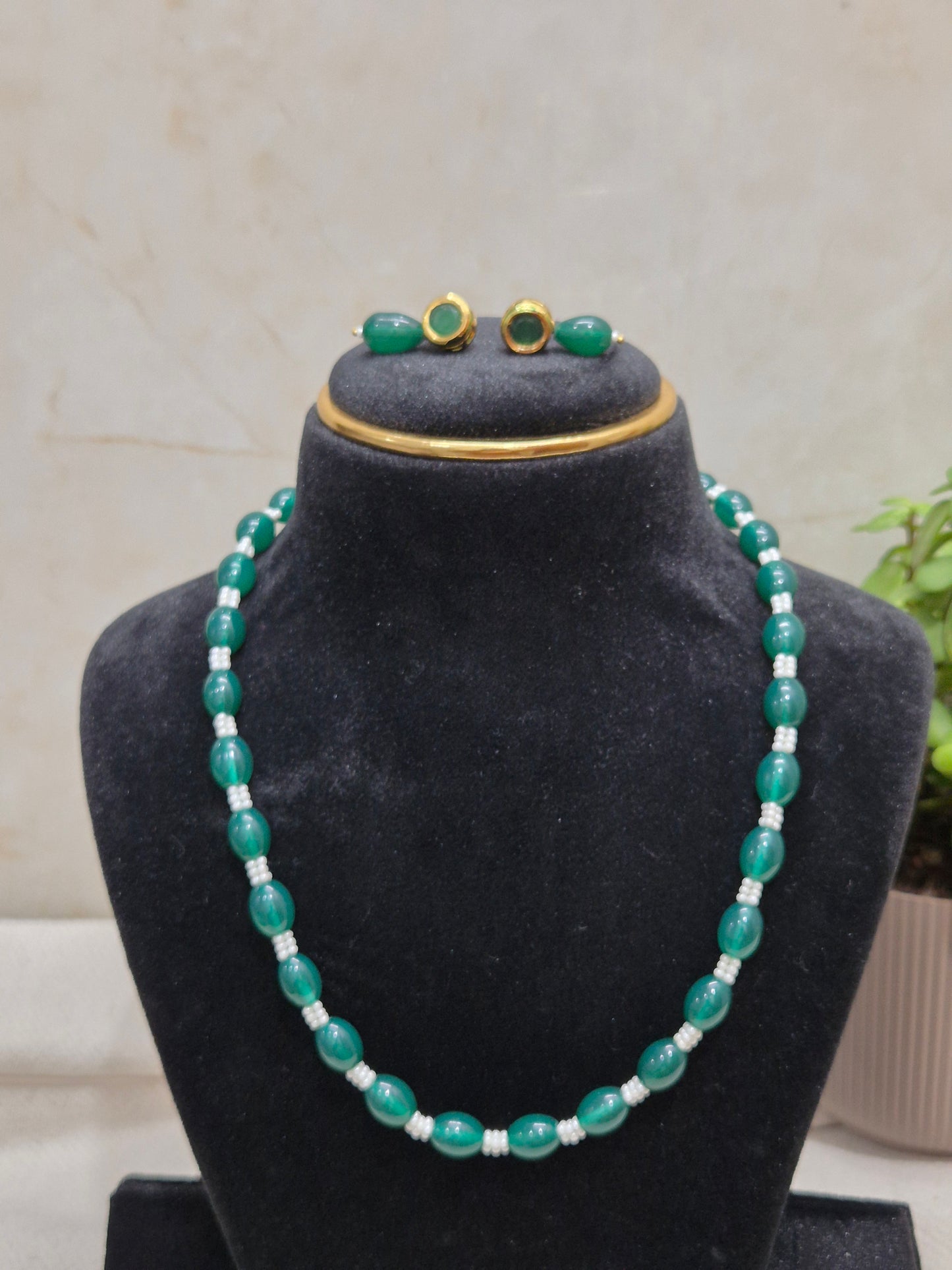 Green Drop and White Beads Necklace Set