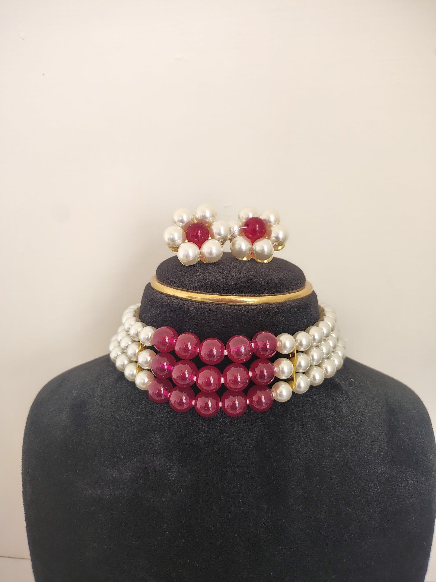Elegant Red White Pearl Choker Necklace DB00310