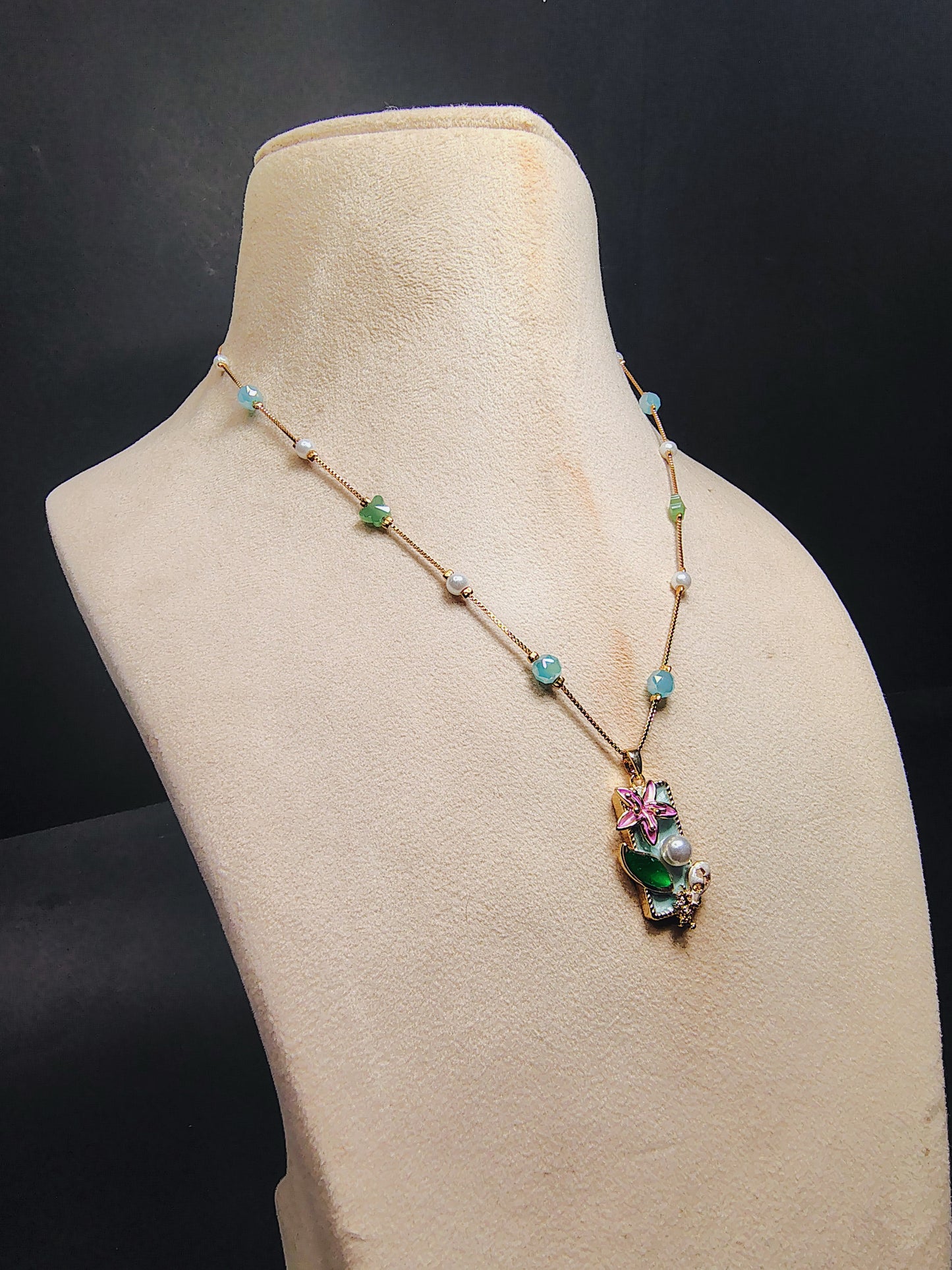 Fancy Gold Mala With Pendant DB00050