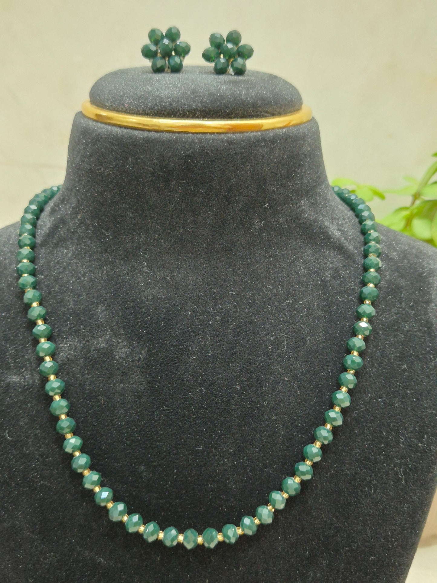 Diamond Cut Sparkling Emerald-Green Bead Necklace and Earring Set