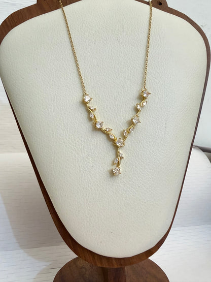 Viral Tulip Necklace - Get 2 Western Earrings Gift