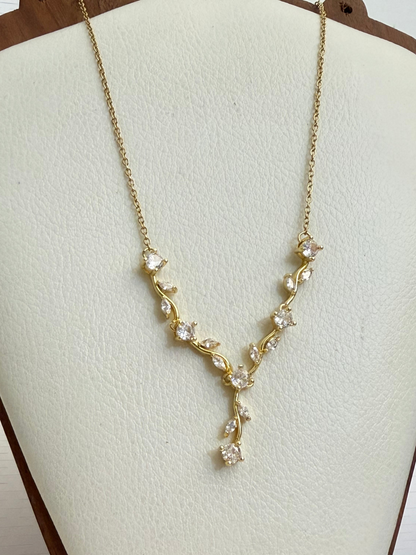 Viral Tulip Necklace - Get 2 Western Earrings Gift