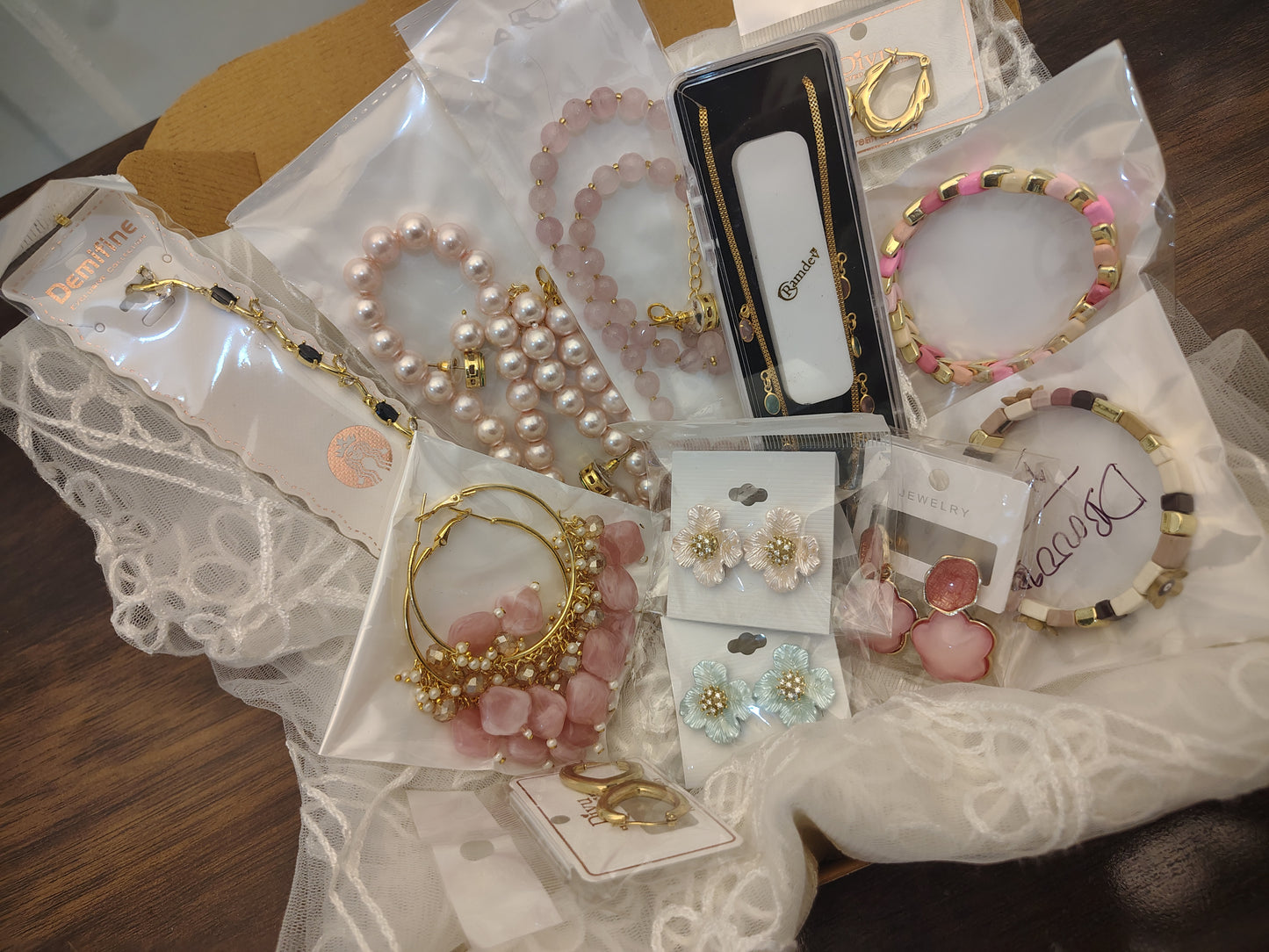 The Luxe 11 - Piece Mystery Jewellery Box DB00528