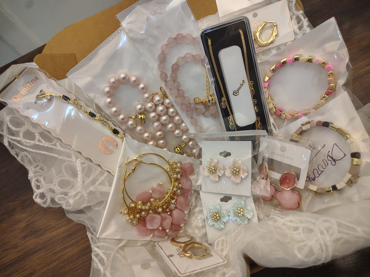 The Luxe 11 - Piece Mystery Jewellery Box DB00528