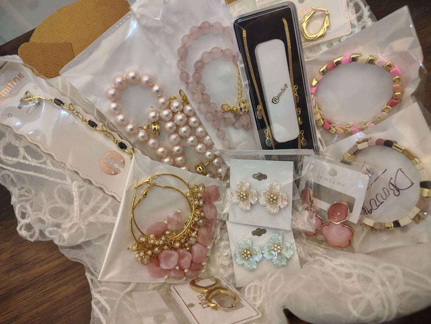 The Luxe 11 - Piece Mystery Jewellery Box DB00528
