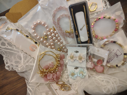 The Luxe 11 - Piece Mystery Jewellery Box DB00528
