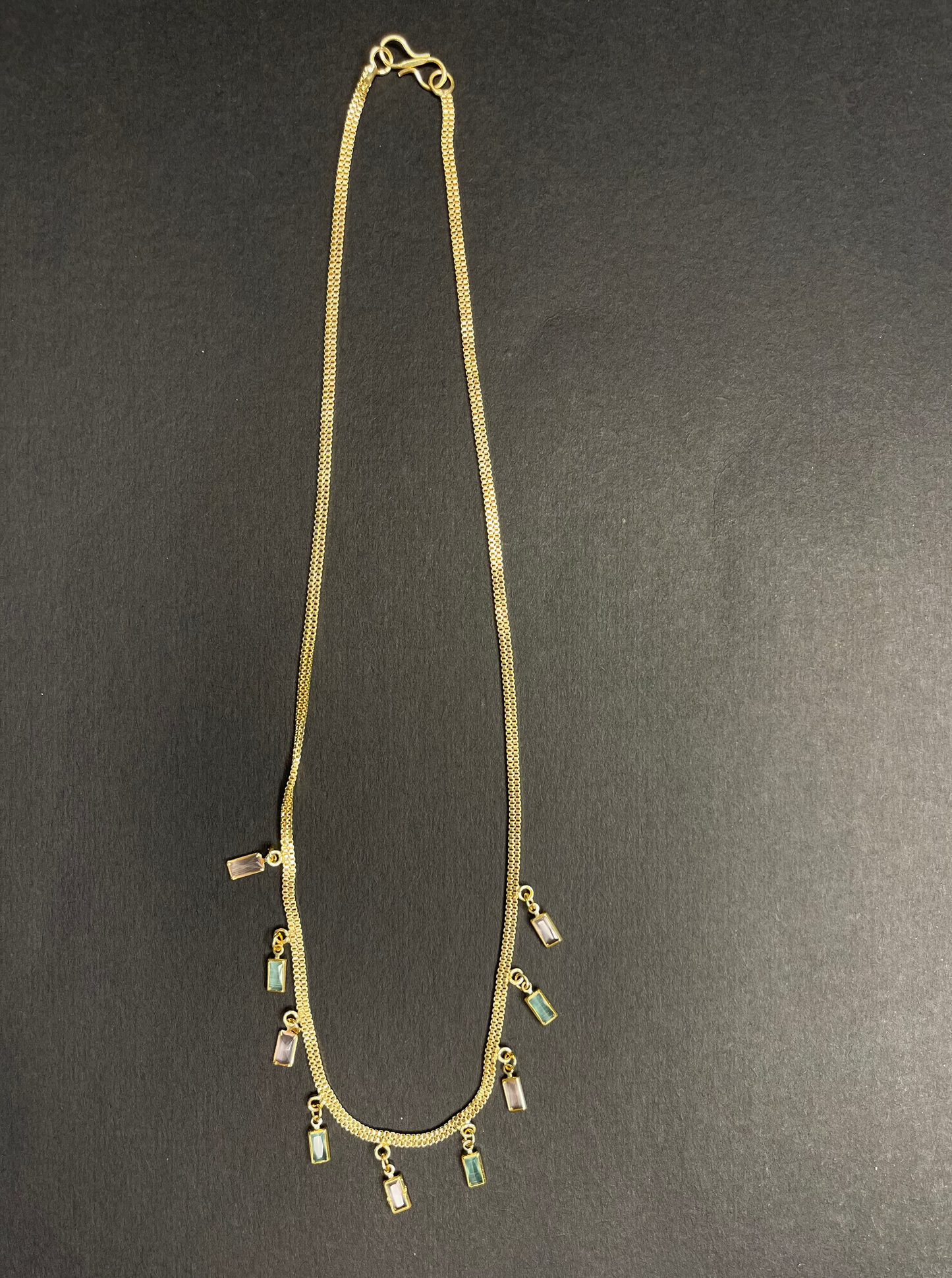 Tiny Rectangle Necklace DB00070