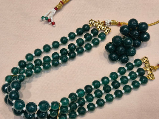 Elegant Green Beaded Necklace with Adjustable Dori