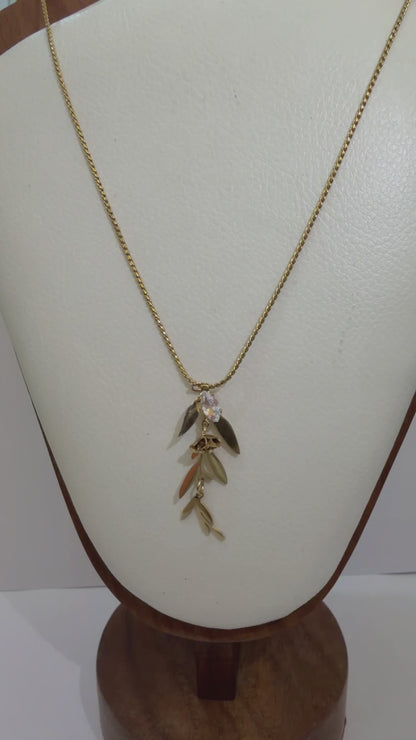 Leafy Flower Pendant Necklace