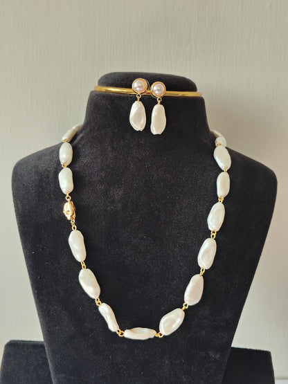 White stone Pearl Necklace With Matching Earrings