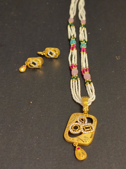 Golden pendent Set With Matching Earrings DB00060