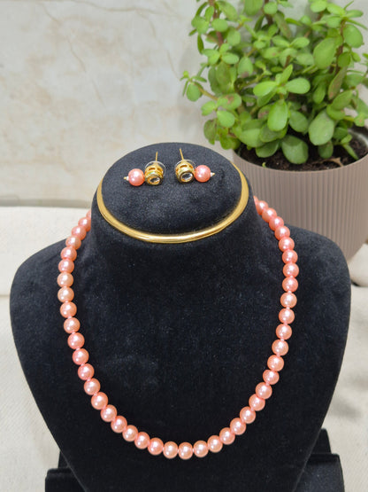 Peach Pearl And Metal Earrings Set