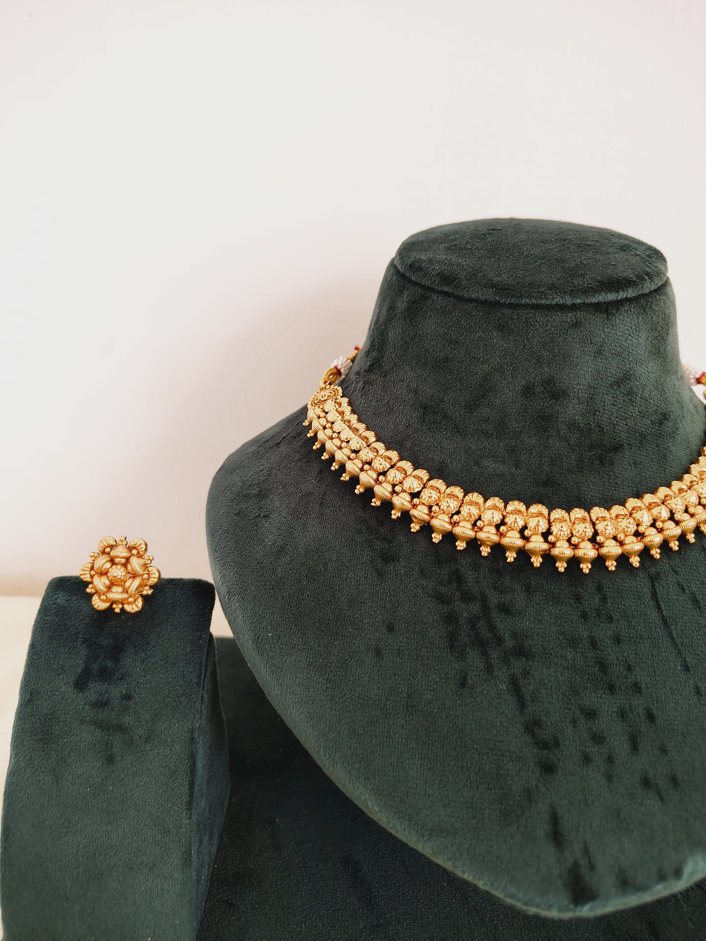 Matt Gold Look Necklace With Premium Quality Finish