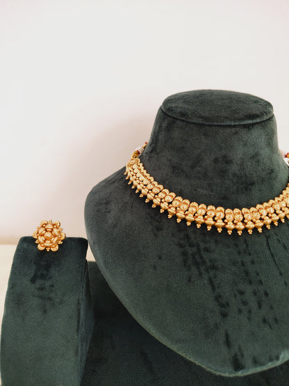 Matt Gold Look Necklace With Premium Quality Finish