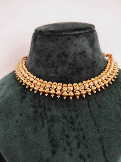 Matt Gold Look Necklace With Premium Quality Finish