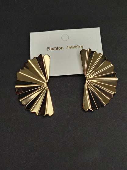 Golden Flower Shade Earrings