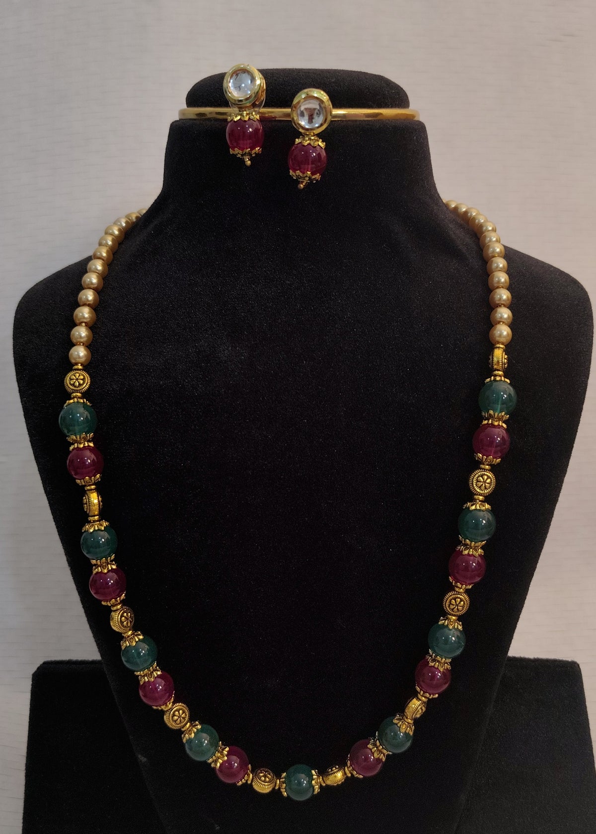 Red and Green Gemstone Beaded Mala with Gold Spacers