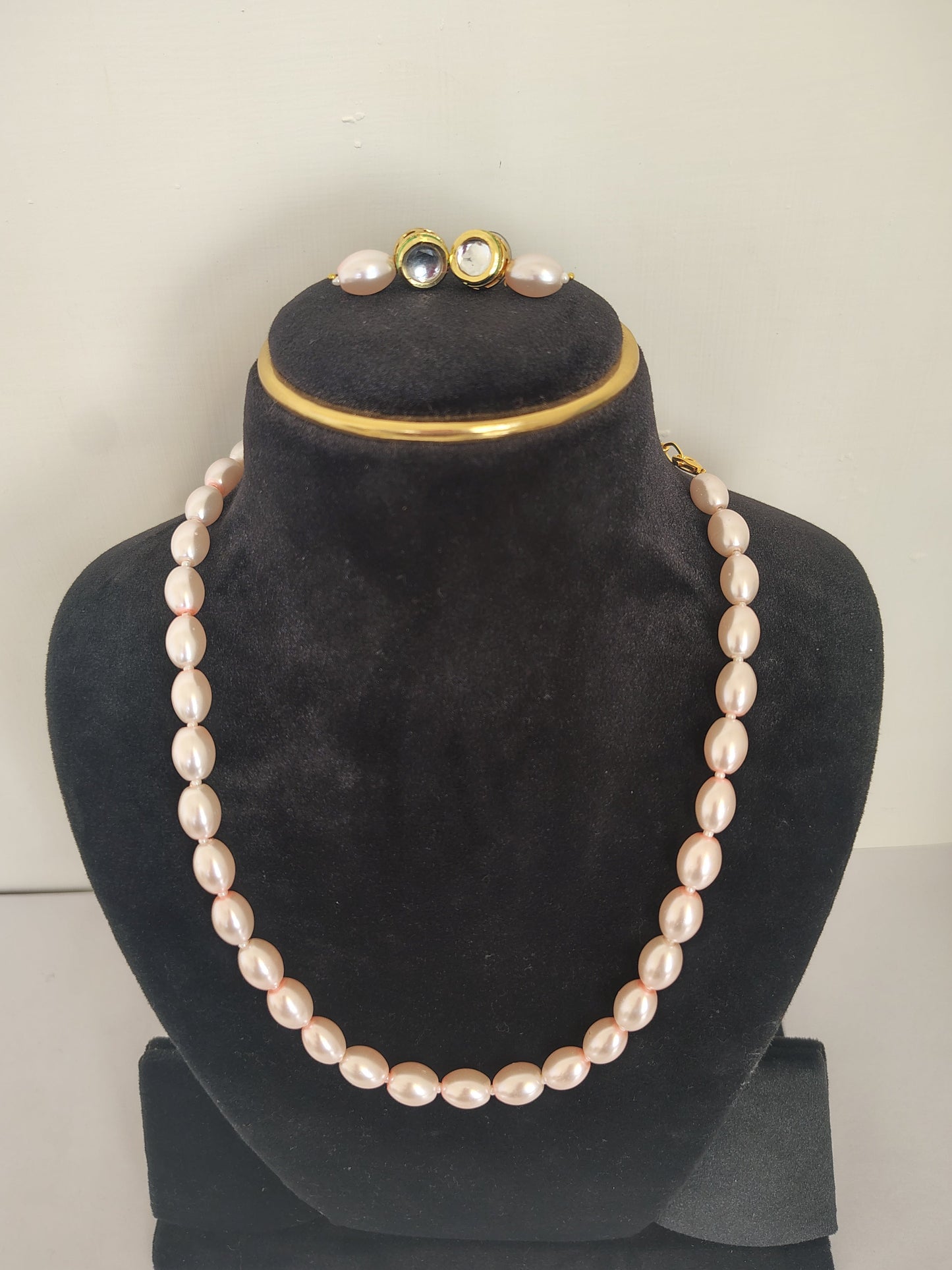 Pink Pearl Drop Necklace With Metal Earrings DB00446