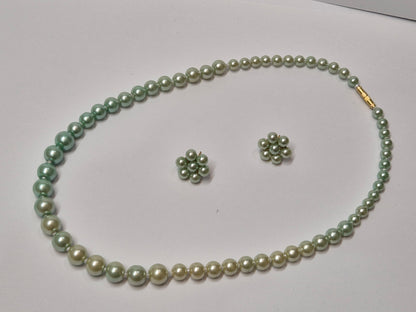 Metallic green and beige dual shade elegant pearl necklace set