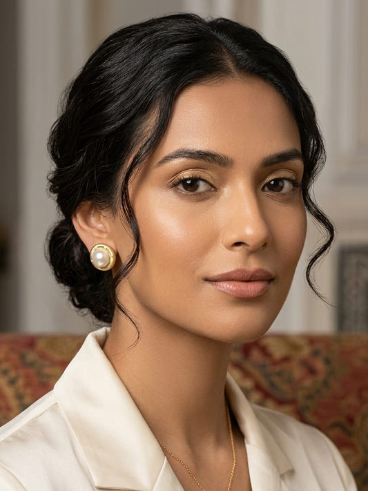 Round Pearl Studs