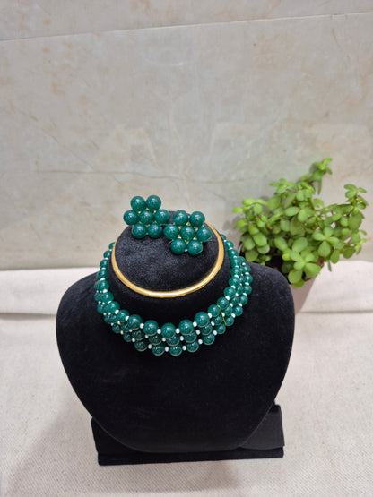 Elegant Green Beaded Necklace with Adjustable Dori