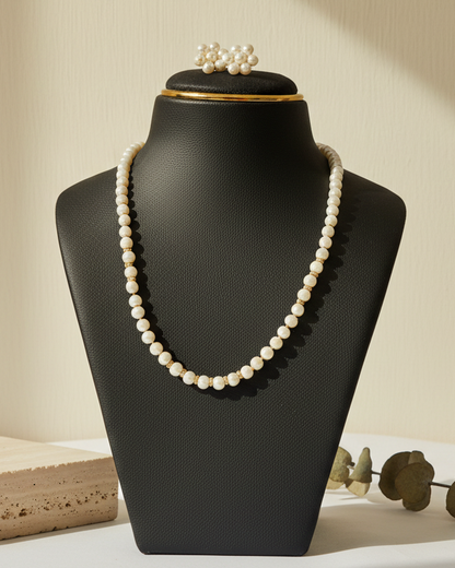 Classic White Pearl With Earrings