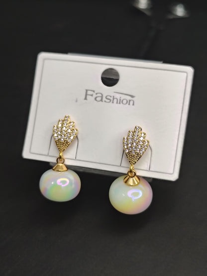 Off White Pearl Earrings