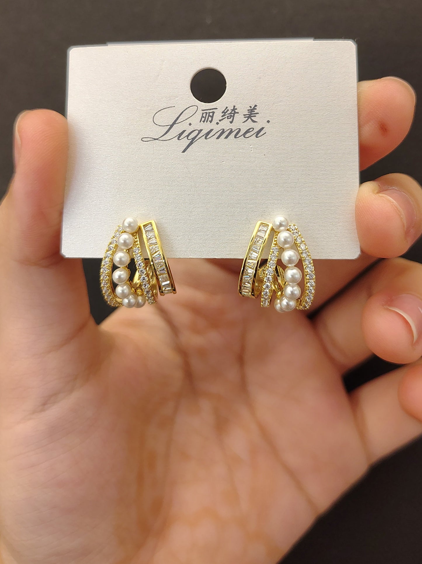 Multi band pearl studs