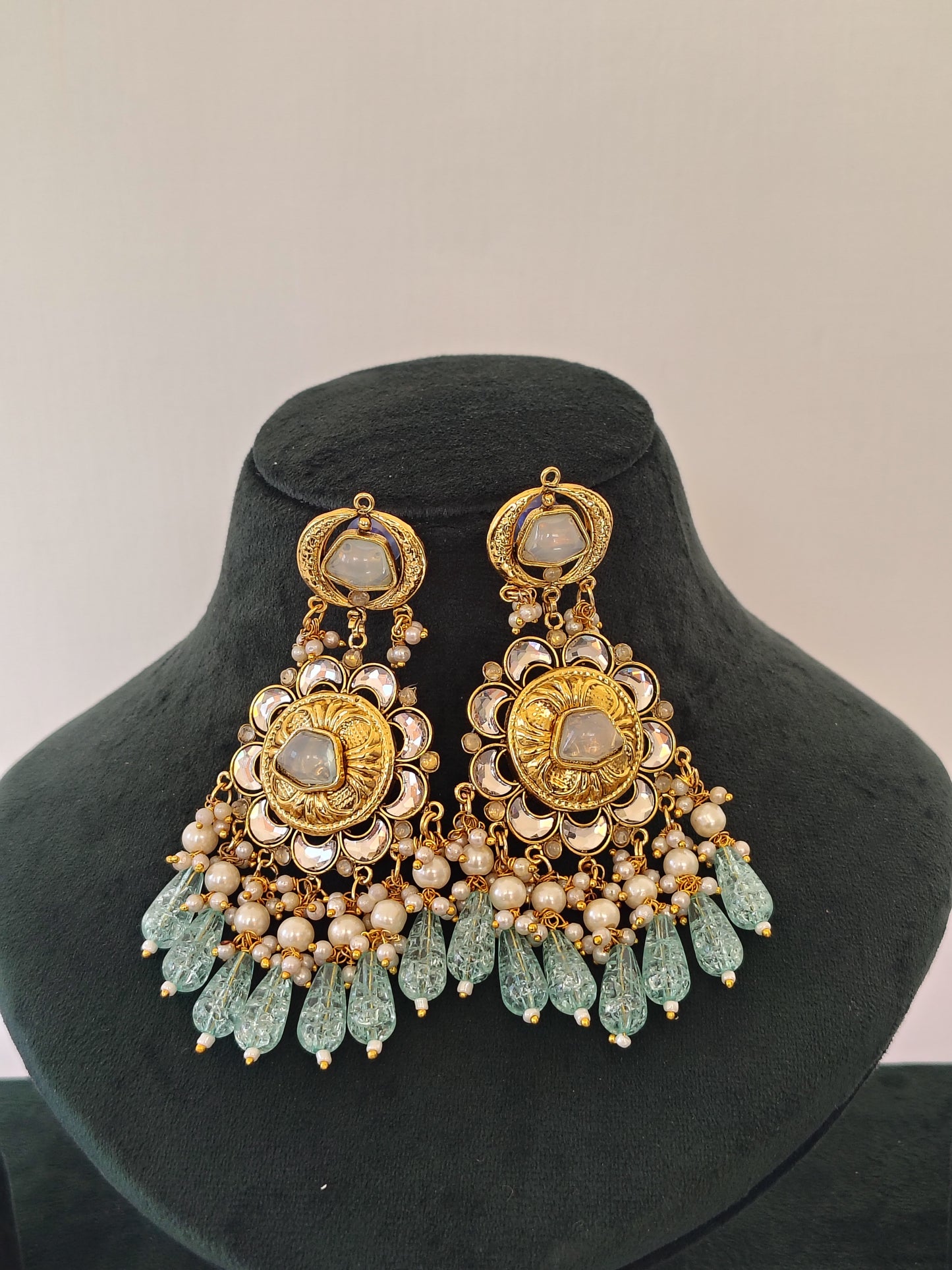 Royal Mint Green & Gold Kundan Choker Set | Includes Matching Earrings & Maang Tikka