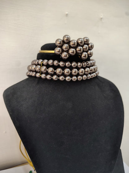 Grey Pearl 3 Layer With Earrings Chokar Set