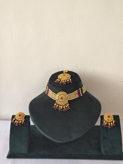 Maharani Pearl Choker & Medallion Jewelry Set With Maang Tikka & Earrings