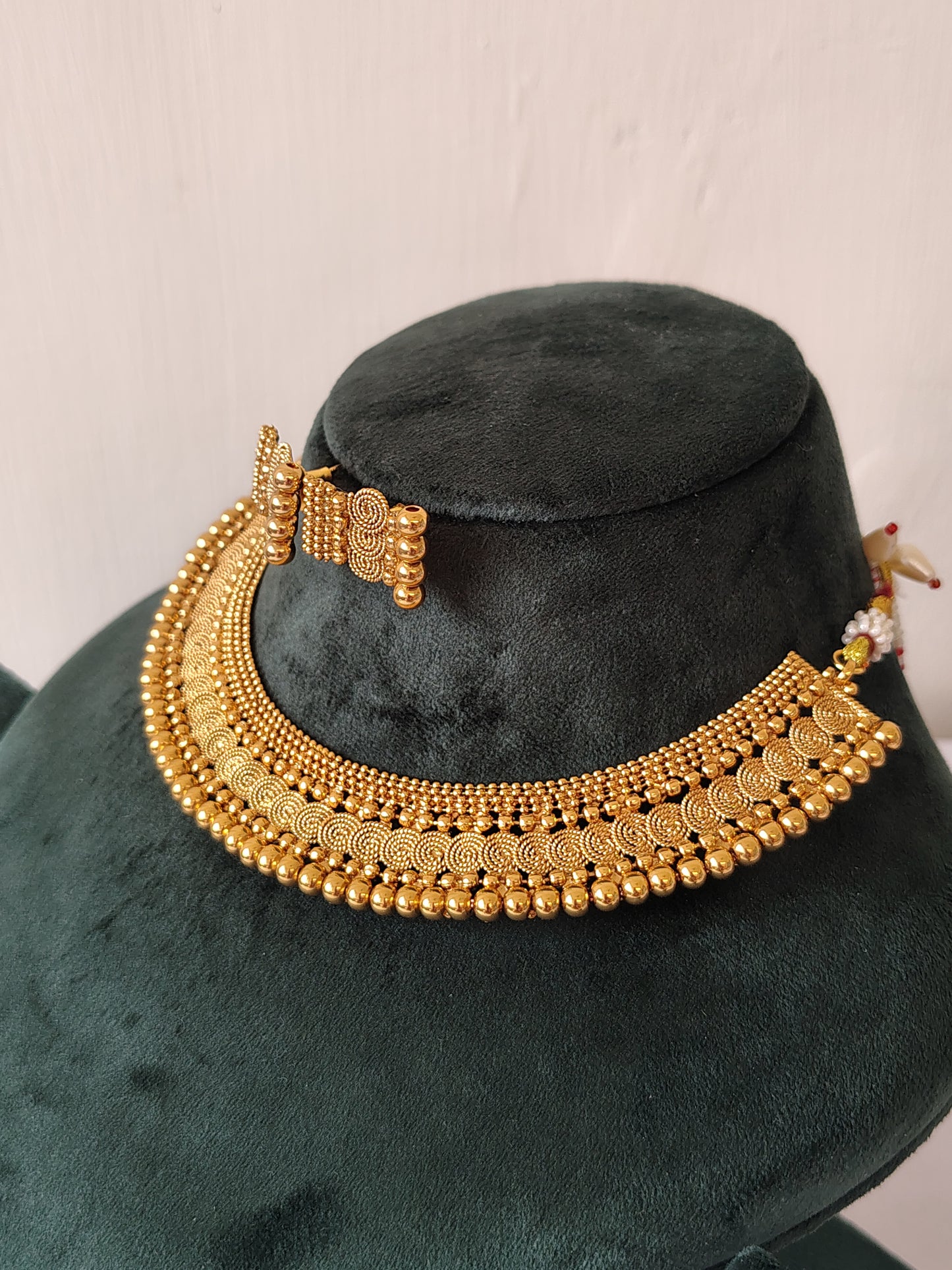 Heritage Gold Bead & Spiral Choker Set With Earrings