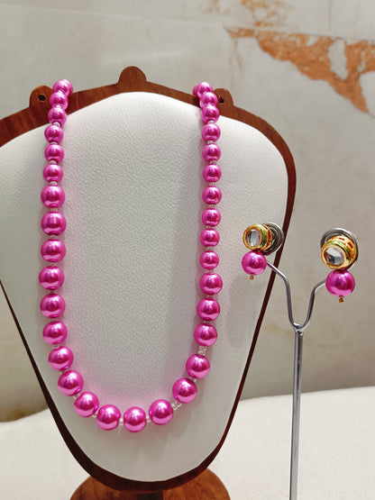 Bright Pink Pearl With Golden Metal Earrings DB00372